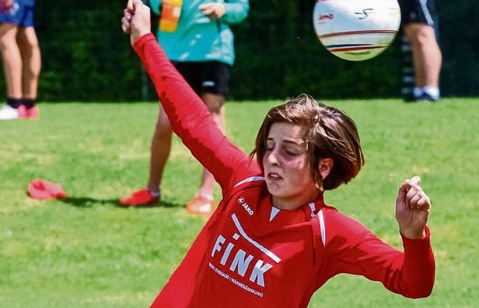 Anna Winkler vom TV Vaihingen kämpft beim Heinrich-Ettinger-Pokal um eine gute Platzierung mit der U-16-Auswahl des Schwäbischen Turner-Bunds. Foto: Simecek