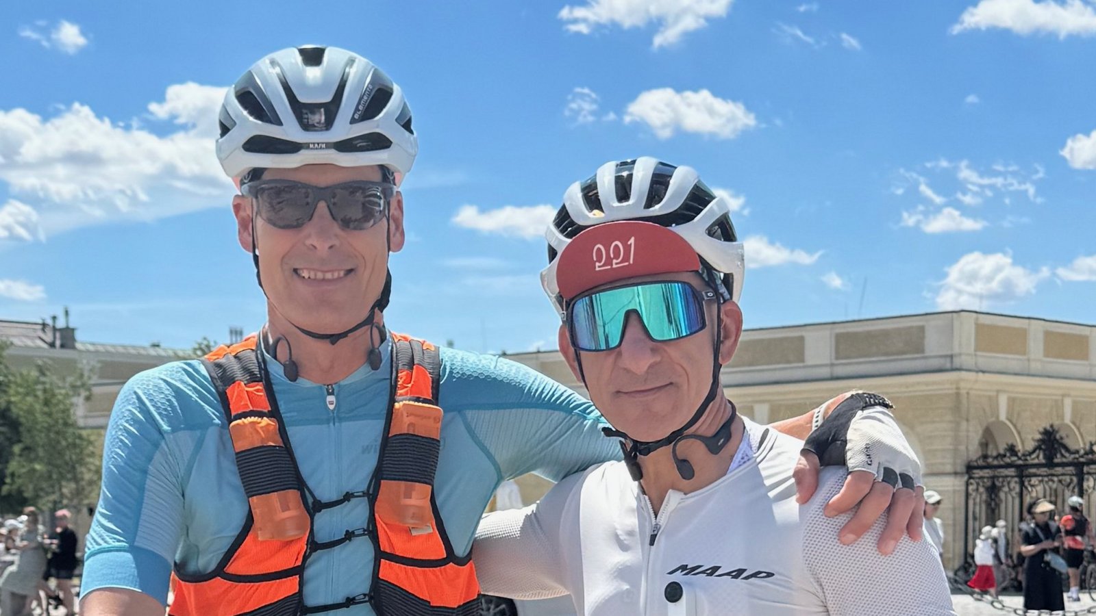 Wolf-Thorsten Witt (links) und Mario Serratore, der 152. wurde, vor dem Start in Wien. Foto: privat Wolf-Thorsten Witt (links) und Mario Serratore, der 152. wurde, vor dem Start in Wien. Foto: privat