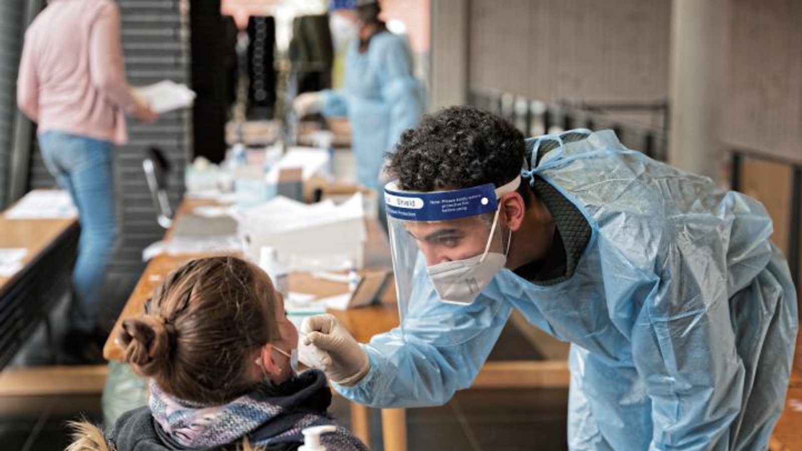 Mehr als 170 Schnelltests wurden am ersten Schultag abgenommen – alle negativ.  Foto: p
