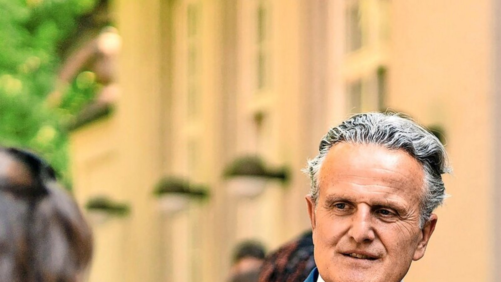 Die Mitglieder des Gremiums übergaben ihre Empfehlungen im Sommer 2023 an Oberbürgermeister Frank Nopper.Foto: Landeshauptstadt Stuttgart/Ludmilla Parsyak Die Mitglieder des Gremiums übergaben ihre Empfehlungen im Sommer 2023 an Oberbürgermeister Frank Nopper.Foto: Landeshauptstadt Stuttgart/Ludmilla Parsyak