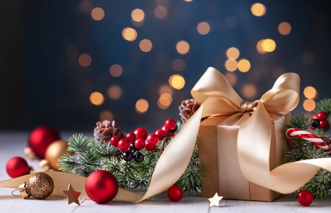 Tolle Geschenke findet man auch noch auf den letzten Drücker.<span class='image-autor'>Foto: Julia Sudnitskaya / shutterstock.com</span>