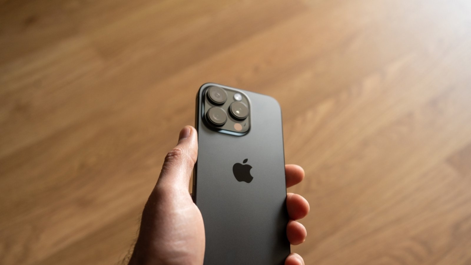 Bekommt man das iPhone 16 bald deutlich günstiger?Foto: vfhnb12 / shutterstock.com Bekommt man das iPhone 16 bald deutlich günstiger?Foto: vfhnb12 / shutterstock.com