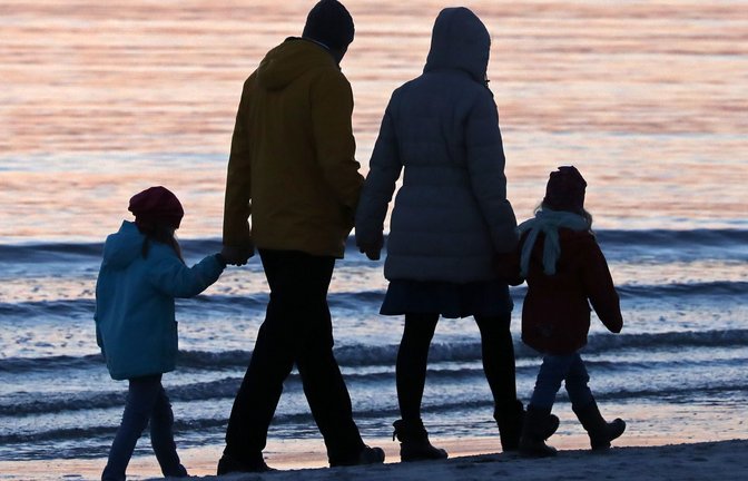 Schätzungsweise sind 2,9 Millionen Minderjährige in Deutschland von Armut gefährdet.<span class='image-autor'>Foto: dpa/Bernd Wüstneck</span>