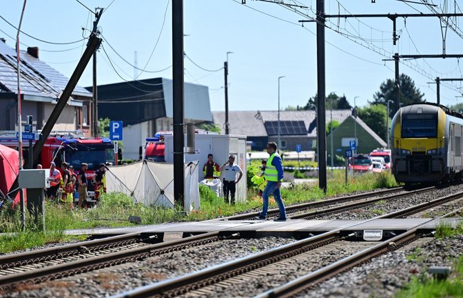 Der Unfall ereignete sich Medienberichten zufolge gegen 08.15 Uhr.<span class='image-autor'>Foto: Dirk Waem/Belga/dpa</span>