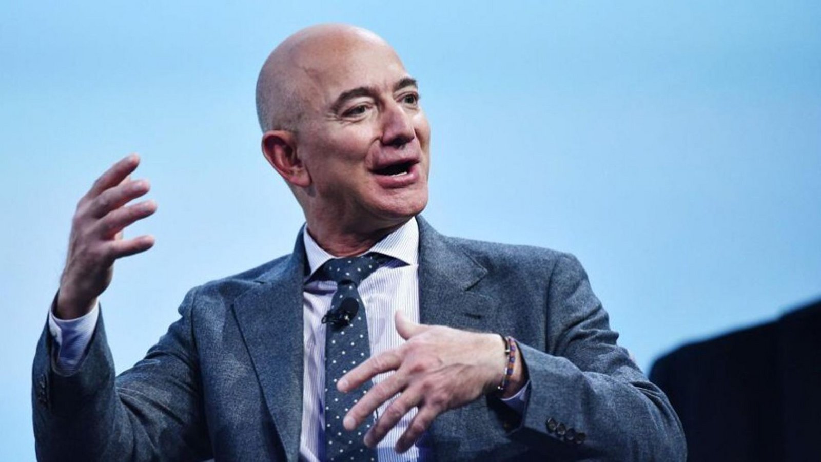 Ihr Besitzer Jeff Bezos spart die Washington Post kaputt, einst ein Flaggschiff des exzellenten Journalismus.Foto: AFP/MANDEL NGAN Ihr Besitzer Jeff Bezos spart die Washington Post kaputt, einst ein Flaggschiff des exzellenten Journalismus.Foto: AFP/MANDEL NGAN
