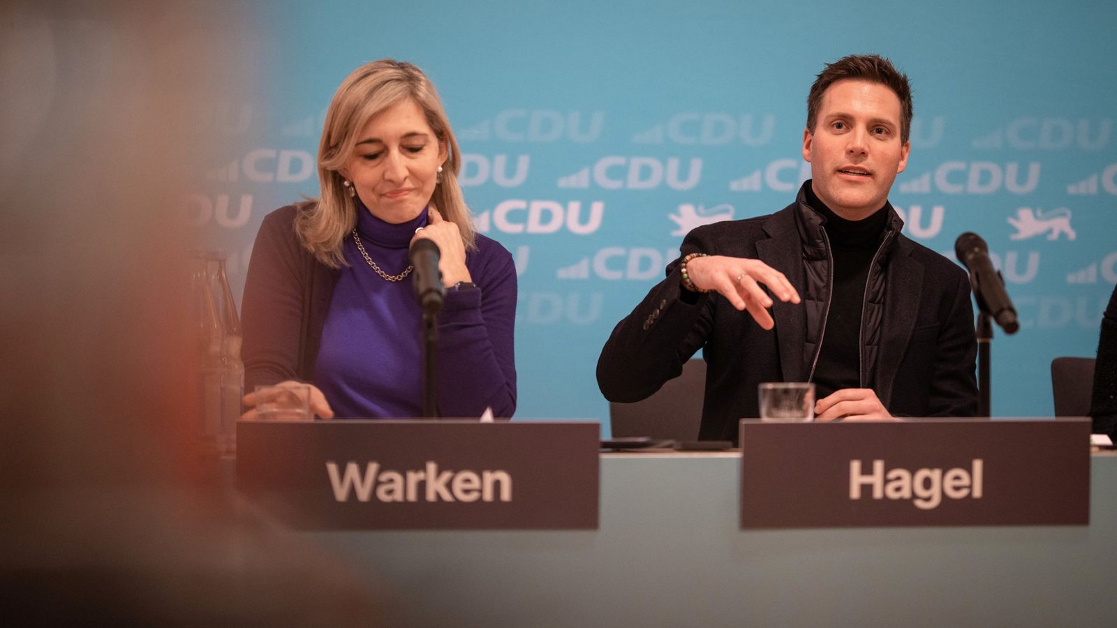 Die Generalsekretärin der Landes-CDU Nina Warken mit Parteichef Manuel HagelFoto: dpa/Christoph Schmidt