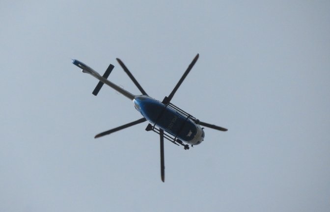 Der Hubschrauber über Vaihingen. Foto: Arning