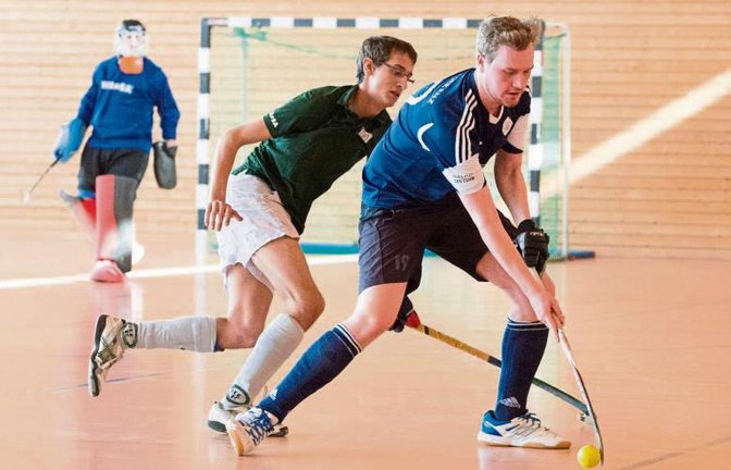 Dennis Borimann (rechts) und die Hockeymänner des CEV mussten sich auch am letzten Spieltag der 3. Verbandsliga zweimal geschlagen geben. Foto: Leitner