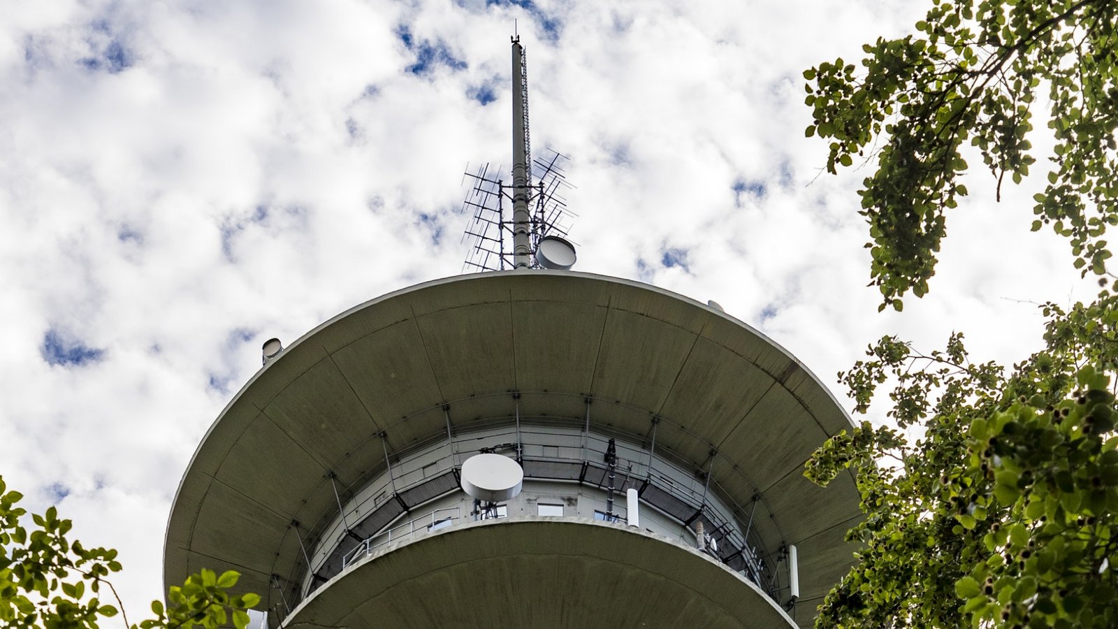 Der Fernmeldeturm Brackenheim auf Cleebronner Markung. Foto: Pangerl Der Fernmeldeturm Brackenheim auf Cleebronner Markung. Foto: Pangerl