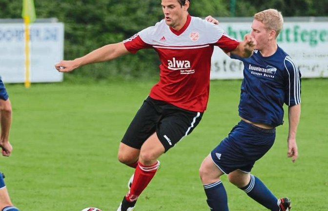 Daniel Nissan (links) ist seit dieser Saison für die Geschicke der SGM Hohenhaslach/Freudental verantwortlich. Am Sonntag soll der erste Dreier her, wenn es nach ihm geht. Foto: Nachreiner