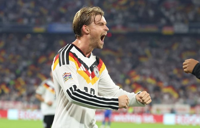 Das hat gepasst: Maximilian Mittelstädt jubelt nach seiner Vorarbeit 2:0 durch Florian Wirtz.<span class='image-autor'>Eibner-Pressefoto/Jenni Maul</span>