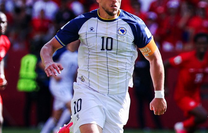 Sieht sich als Führungsspieler im bosnischen Team: Ermedin Demirovic.<span class='image-autor'>Foto: imago/Kumala</span>