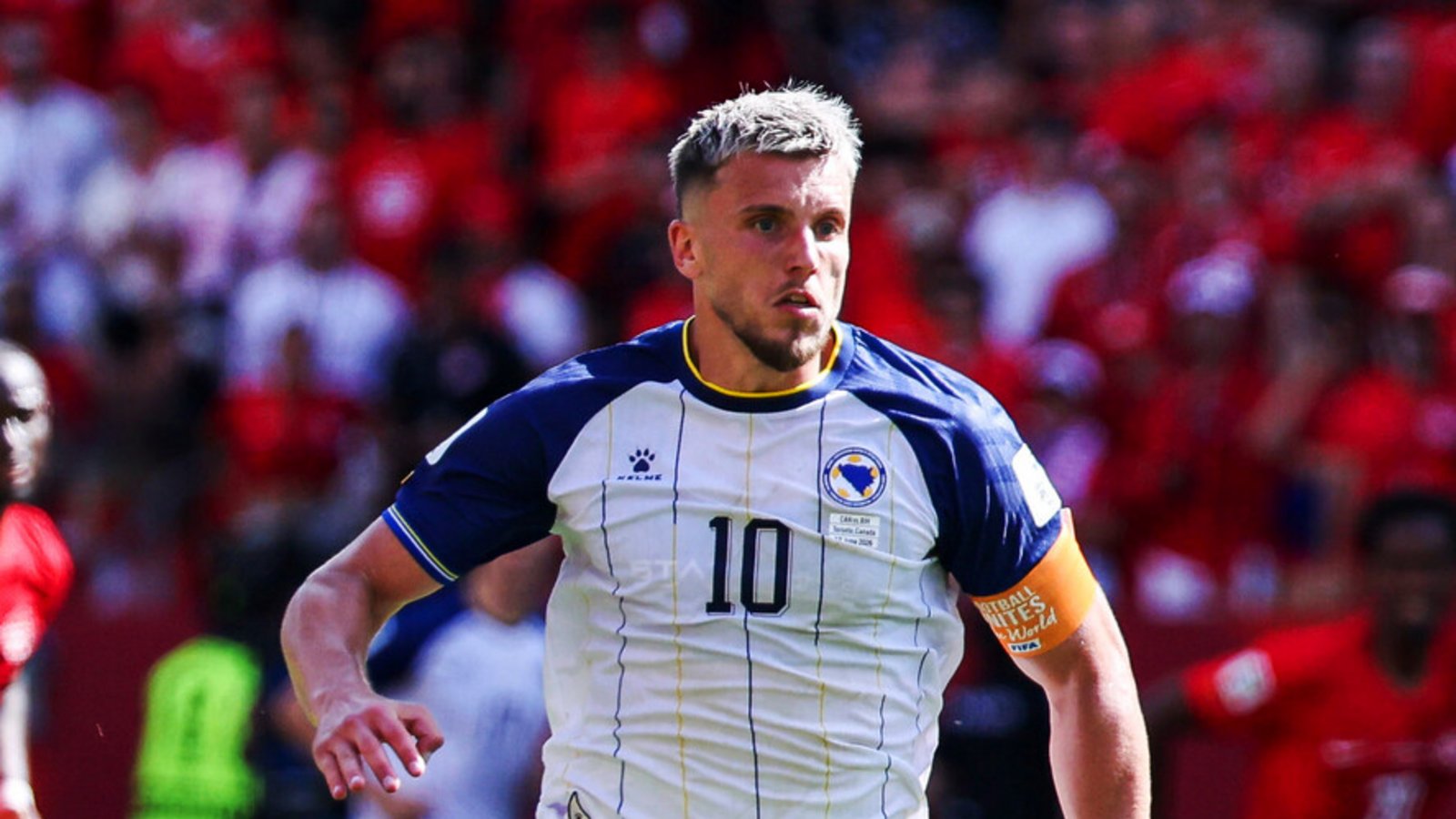 Sieht sich als Führungsspieler im bosnischen Team: Ermedin Demirovic.Foto: imago/Kumala Sieht sich als Führungsspieler im bosnischen Team: Ermedin Demirovic.Foto: imago/Kumala
