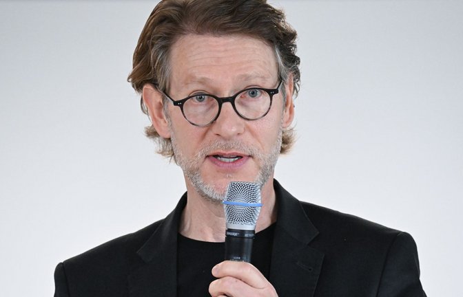 Der baden-württembergische Staatsminister Florian Stegmann bei der Vorstellung von „F13“ im Juli<span class='image-autor'>Foto: dpa/Bernd Weißbrod</span>