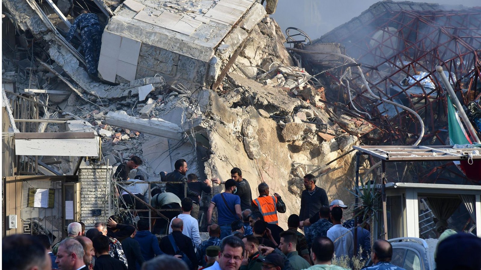 Der Iran macht Israel für den Angriff auf ein Botschaftsgebäude in Damaskus verantwortlich.Foto: dpa/Ammar Safarjalani Der Iran macht Israel für den Angriff auf ein Botschaftsgebäude in Damaskus verantwortlich.Foto: dpa/Ammar Safarjalani