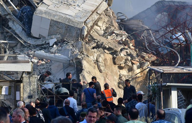 Der Iran macht Israel für den Angriff auf ein Botschaftsgebäude in Damaskus verantwortlich.<span class='image-autor'>Foto: dpa/Ammar Safarjalani</span>
