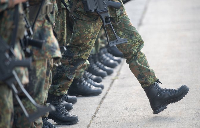 Soldaten der Bundeswehr bei einer Übung: Besonders die Personalsituation macht der Truppe zu schaffen. Soldaten der Bundeswehr bei einer Übung: Besonders die Personalsituation macht der Truppe zu schaffen.<span class='image-autor'>Foto: dpa/Sebastian Gollnow</span>
