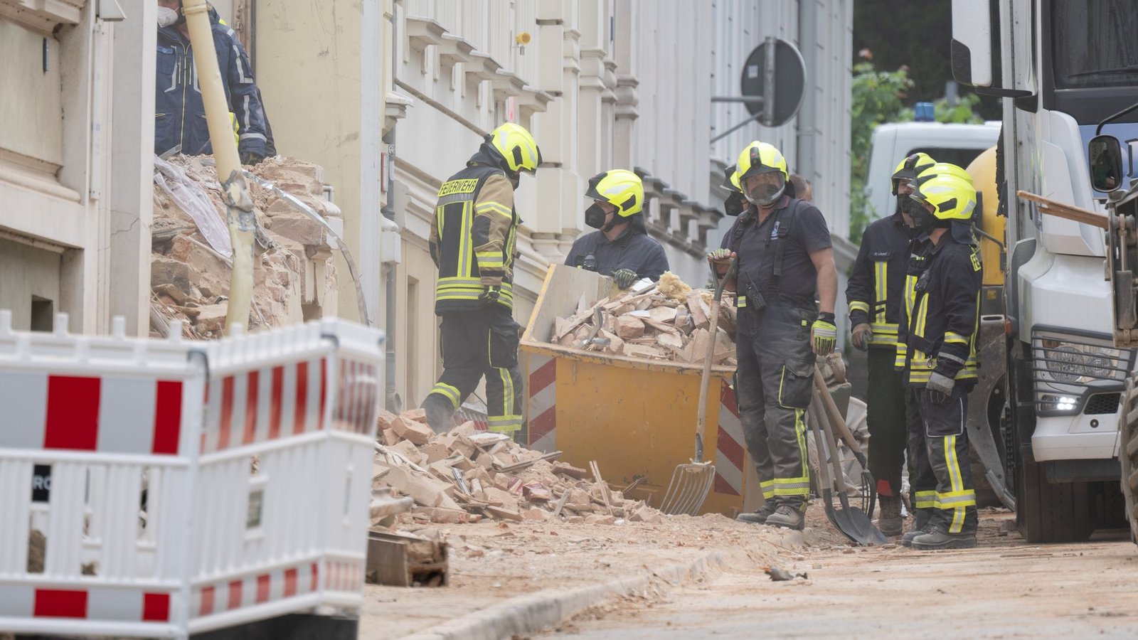 Drei Leichen wurden nach dem Hauseinsturz in Görlitz geborgen.Foto: Sebastian Kahnert/dpa Drei Leichen wurden nach dem Hauseinsturz in Görlitz geborgen.Foto: Sebastian Kahnert/dpa