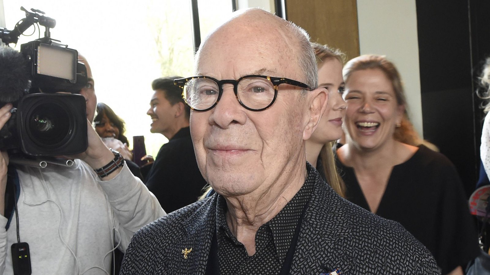 Häufig im Fokus der Aufmerksamkeit: der Choreograf Hans van Manen. Am Mittwoch ist er im Alter von 93 Jahren in Amsterdam gestorben.Foto: IMAGO/Bruno Press Häufig im Fokus der Aufmerksamkeit: der Choreograf Hans van Manen. Am Mittwoch ist er im Alter von 93 Jahren in Amsterdam gestorben.Foto: IMAGO/Bruno Press