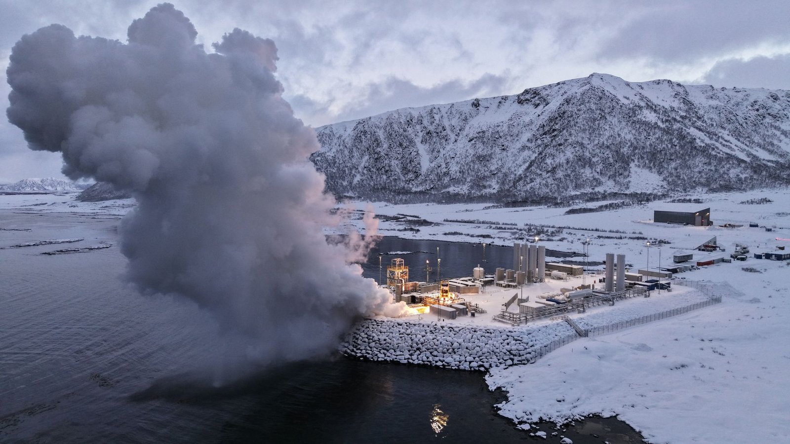 Die Vorbereitungen zum zweiten Testflug am Weltraumbahnhof in Norwegen. (Handout)Foto: -/Isar Aerospace/dpa