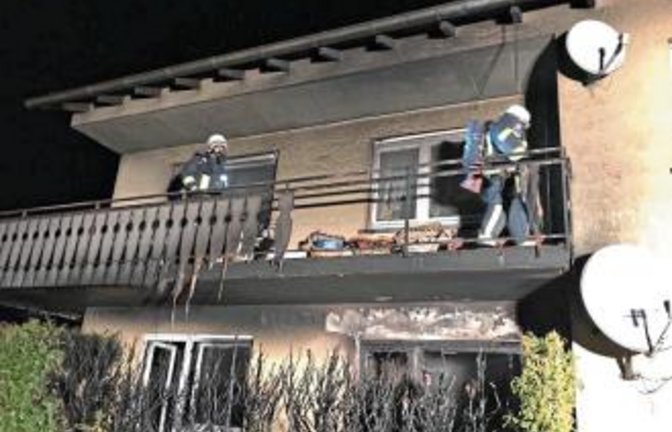 Feuer in der Schönblickstraße in Schützingen. Foto: Feuerwehr Illingen