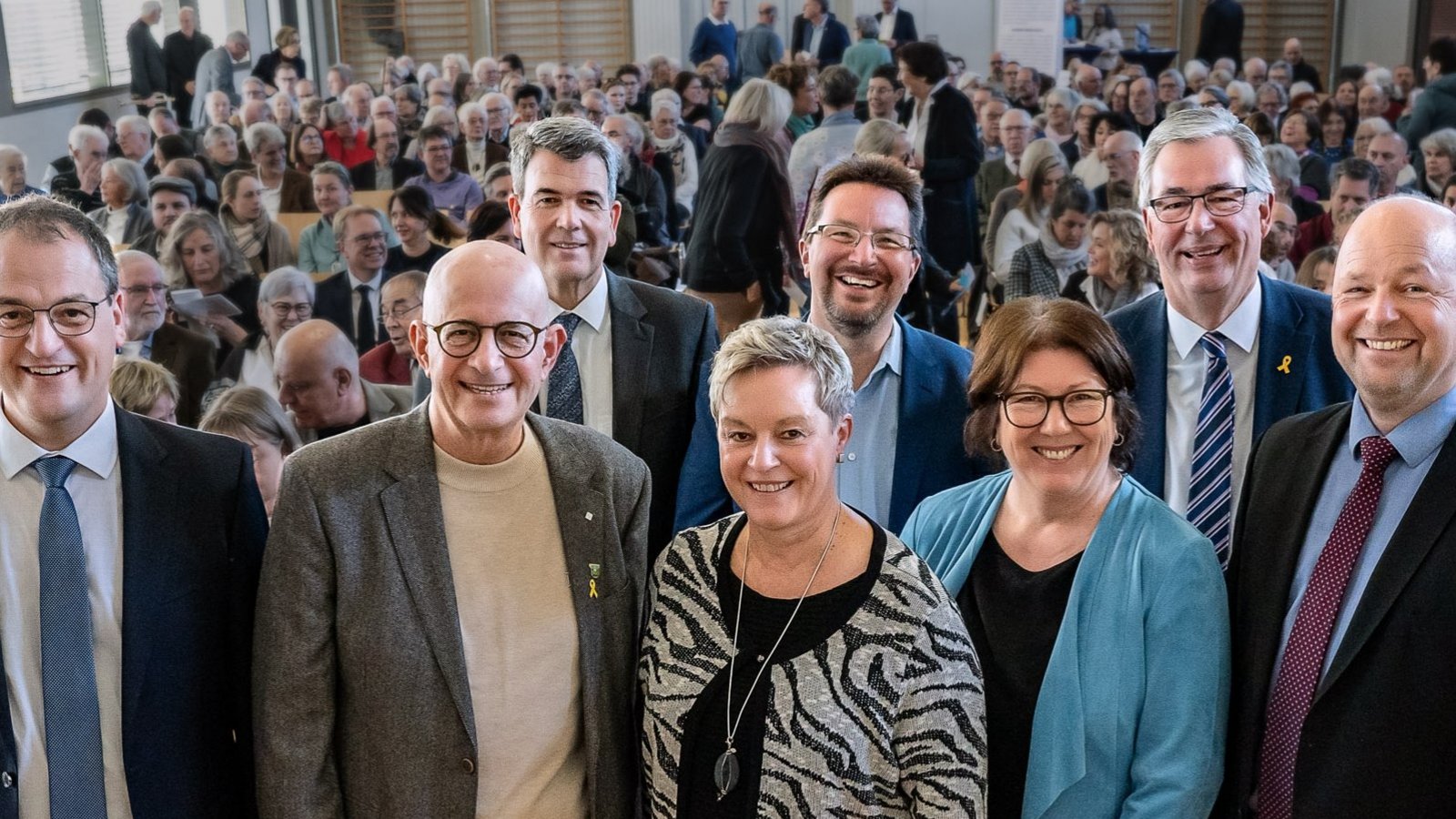 Feierstunde in Freudental (von links): Bönnigheims Bürgermeister Albrecht Dautel, Gadi Lahav, Freudentals Bürgermeister Alexander Fleig, Isolde Kufner (ehemalige Geschäftsstellenleiterin PKC), Michael Blume, die neue PKC-Geschäftsstellenleiterin Hildergard Gooss, Landrat Dietmar Allgaier und Michael Volz, Leiter für Pädagogik und Kultur im PKC. Foto: Landratsamt Feierstunde in Freudental (von links): Bönnigheims Bürgermeister Albrecht Dautel, Gadi Lahav, Freudentals Bürgermeister Alexander Fleig, Isolde Kufner (ehemalige Geschäftsstellenleiterin PKC), Michael Blume, die neue PKC-Geschäftsstellenleiterin Hildergard Gooss, Landrat Dietmar Allgaier und Michael Volz, Leiter für Pädagogik und Kultur im PKC. Foto: Landratsamt