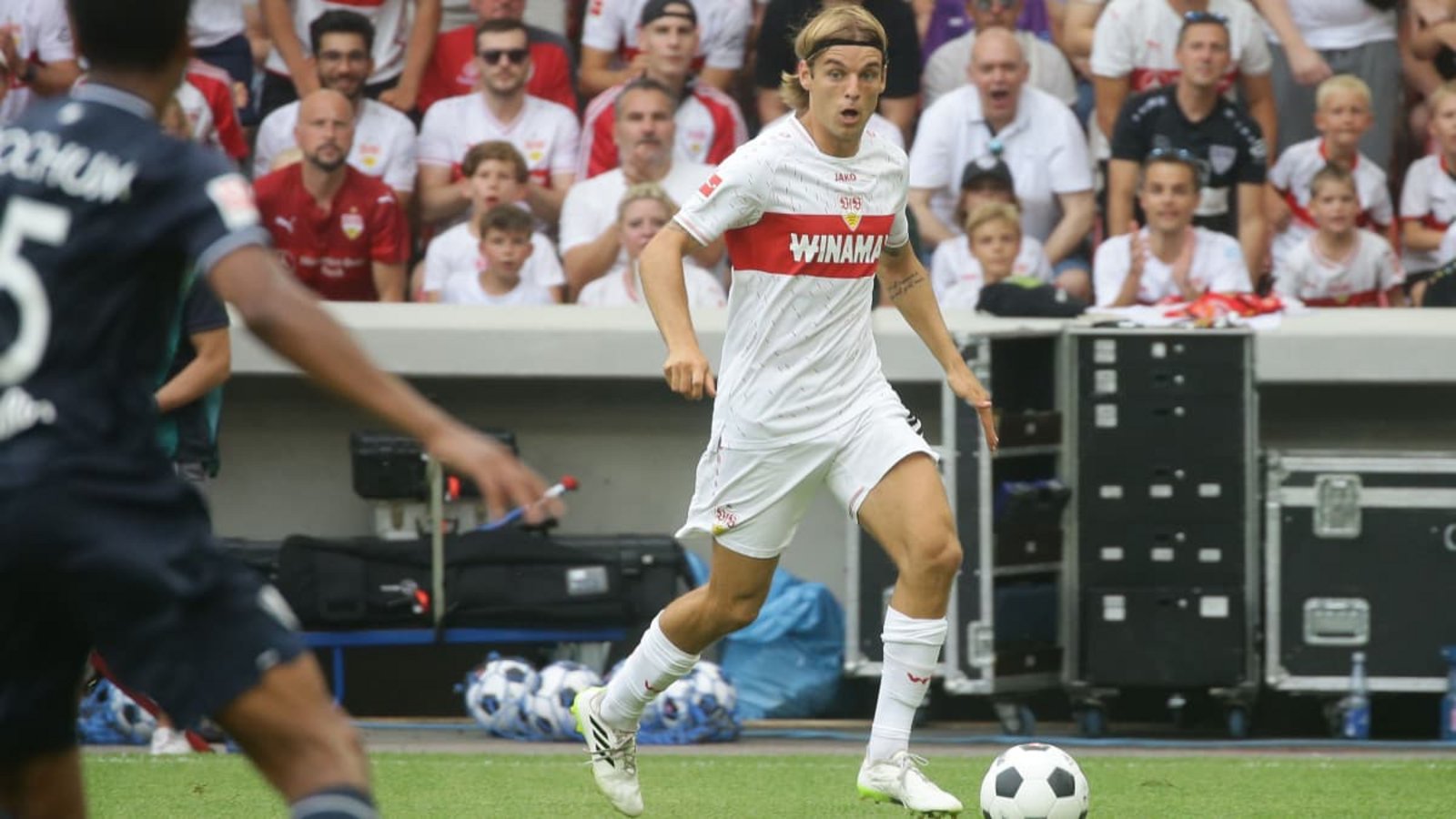 Borna Sosa lief fünf Jahre lang für den VfB Stuttgart auf und entwickelte sich in dieser Zeit zum Publikumsliebling.Pressefoto Baumann