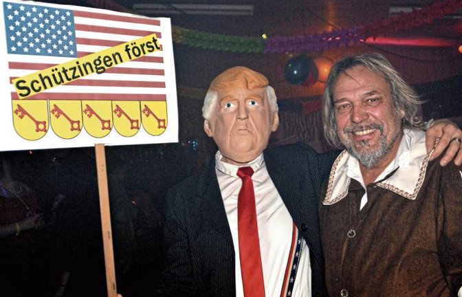 Siggi Nonnenmann, Vorsitzender des TV Schützingen (rechts), durfte in diesem Jahr einen prominenten Gast aus den USA willkommen heißen.  Foto: Stahlfeld