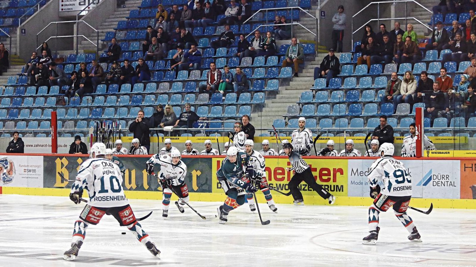 Halbleere Zuschauerränge in der Ege-Trans-Arena – darauf dürfen sich die Eishockeycracks der Bietigheim Steelers (Foto) und die Handballer der SG BBM Bietigheim in den ersten Wochen, vielleicht sogar Monaten der Saison 2020/2021 einstellen. Foto: Baumann Halbleere Zuschauerränge in der Ege-Trans-Arena – darauf dürfen sich die Eishockeycracks der Bietigheim Steelers (Foto) und die Handballer der SG BBM Bietigheim in den ersten Wochen, vielleicht sogar Monaten der Saison 2020/2021 einstellen. Foto: Baumann