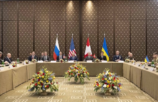 Vertreter der Ukraine, Russlands und der USA bei Gesprächen in Genf<span class='image-autor'>Foto: Beatrice Devenes/The Swiss Feder</span>