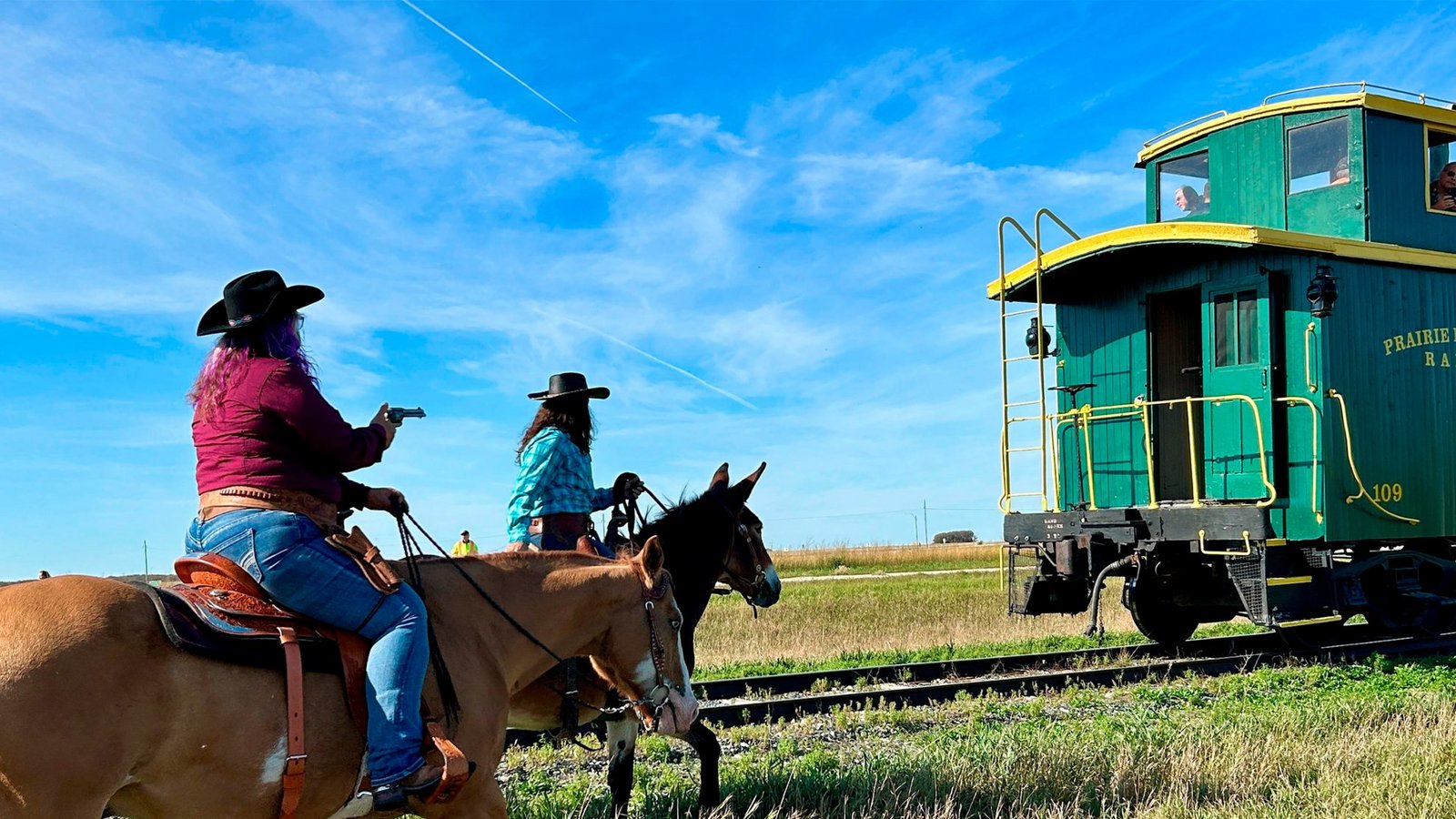 Bei der Prairie Dog Central Railway haben sie Spass daran, den Wilden Westen durch einen Überfall auf den historischen Zug wieder aufleben zu lassen.Foto: SWR/Kirsten Ruppel Bei der Prairie Dog Central Railway haben sie Spass daran, den Wilden Westen durch einen Überfall auf den historischen Zug wieder aufleben zu lassen.Foto: SWR/Kirsten Ruppel