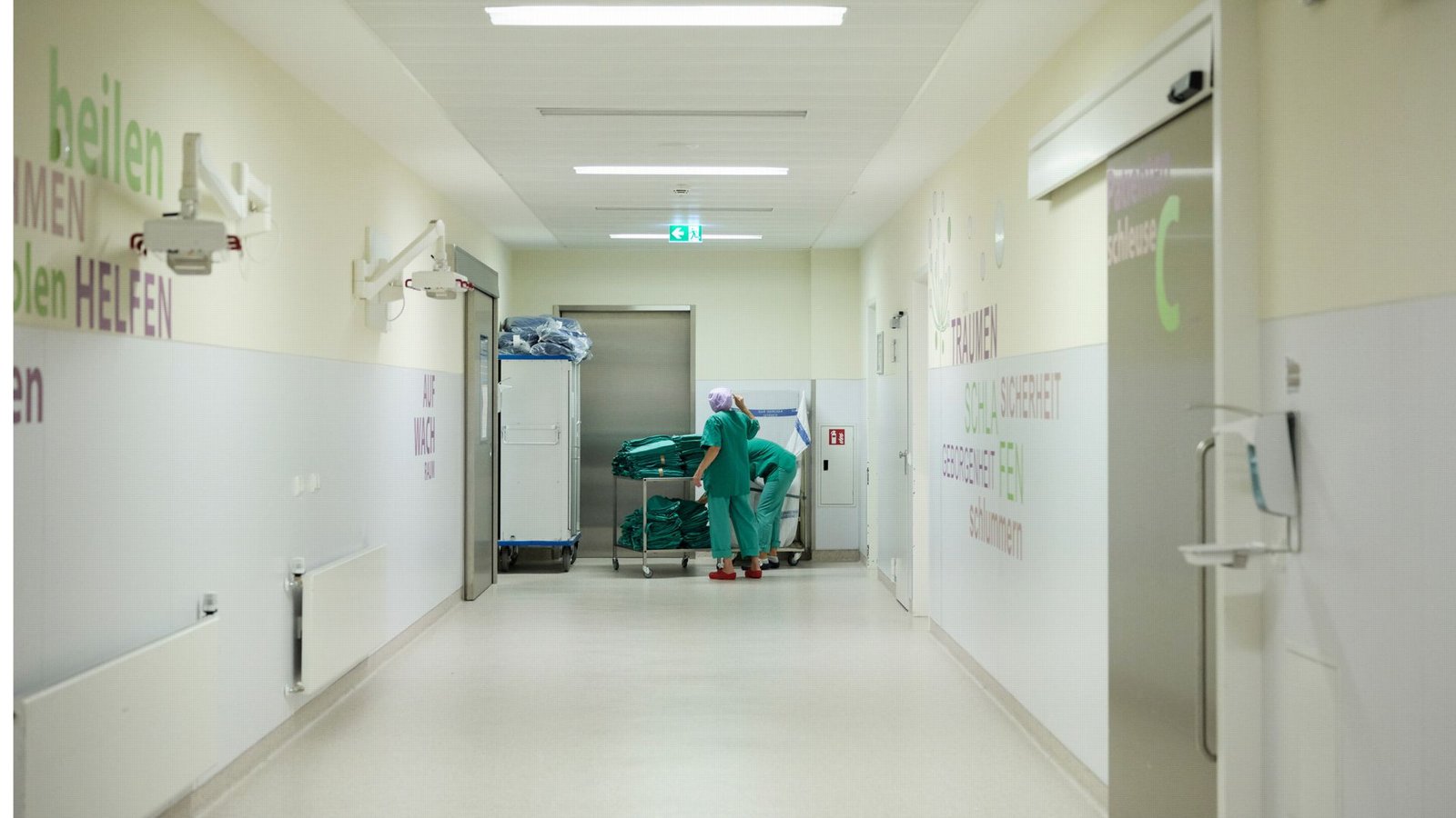 Wenn jemand am Wochenende akut erkrankt, geht er in eine Klinik, in der es zugleich eine Notpraxis gibt.Foto: KNA/Dieter Mayr Wenn jemand am Wochenende akut erkrankt, geht er in eine Klinik, in der es zugleich eine Notpraxis gibt.Foto: KNA/Dieter Mayr