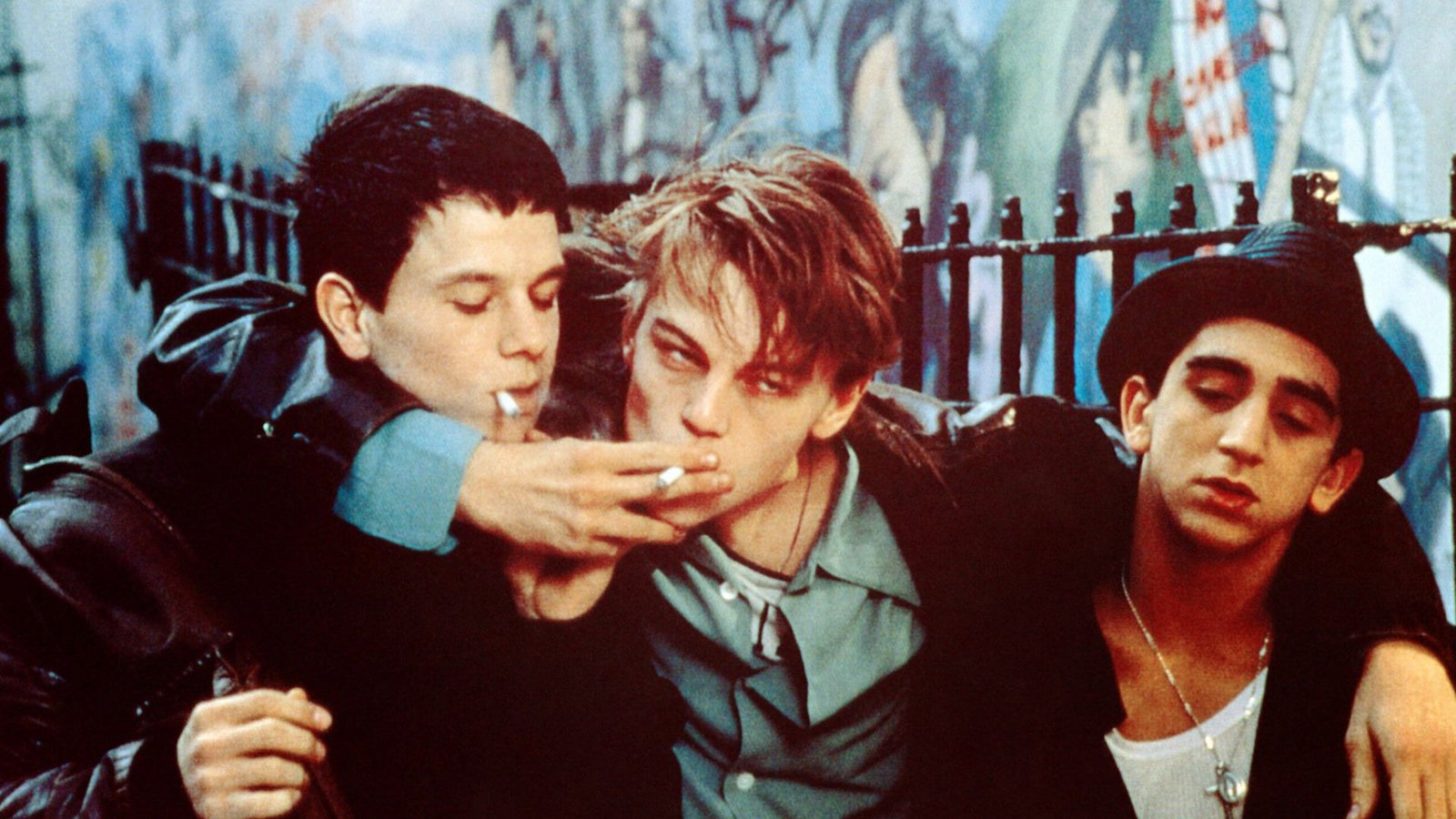 Mark Wahlberg, Leonardo DiCaprio und James Madio (von links) 1995 in „The Basketball Diaries“.Foto: imago/Everett Collection Mark Wahlberg, Leonardo DiCaprio und James Madio (von links) 1995 in „The Basketball Diaries“.Foto: imago/Everett Collection