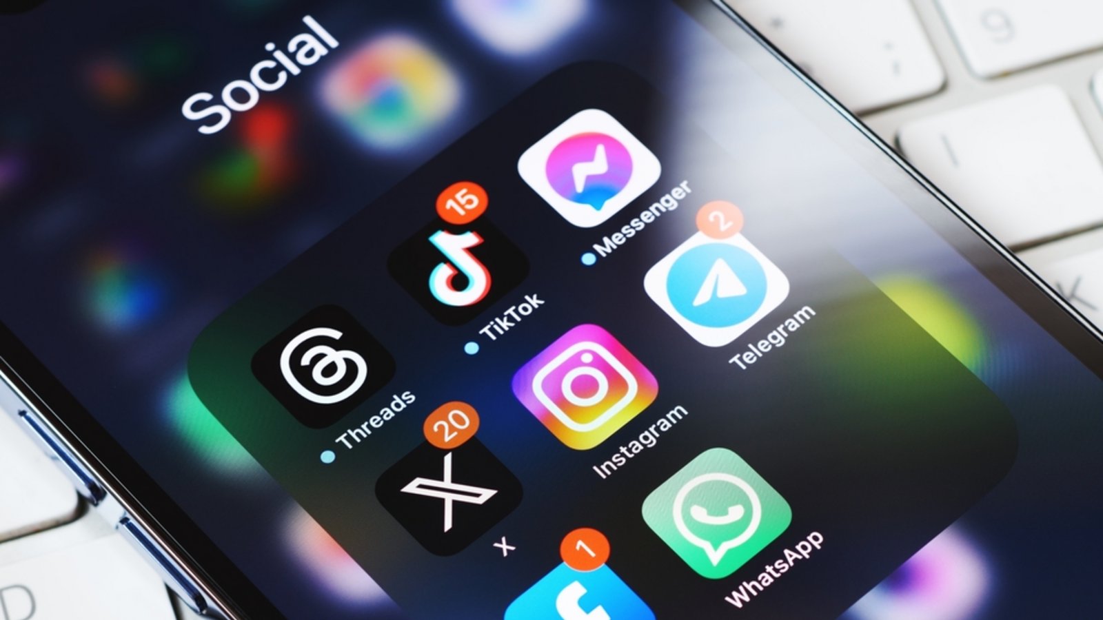Worum geht es bei der Aktion "Blockout" auf Social Media?Foto: Viktollio/Shutterstock Worum geht es bei der Aktion "Blockout" auf Social Media?Foto: Viktollio/Shutterstock