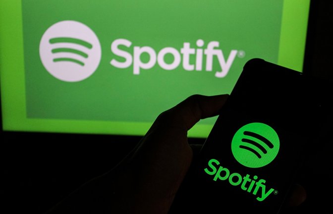 Berichten zufolge wird Spotify teurer.<span class='image-autor'>Foto: Algi Febri Sugita/ Shutterstock</span>