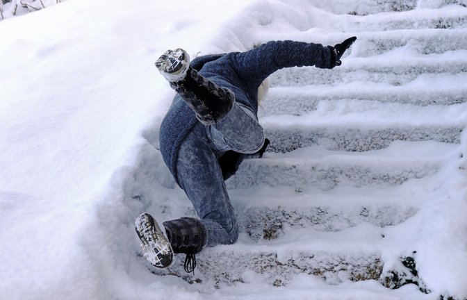Wer haftet bei einem Sturz?<span class='image-autor'>Foto: Astrid Gast / shutterstock.com</span>