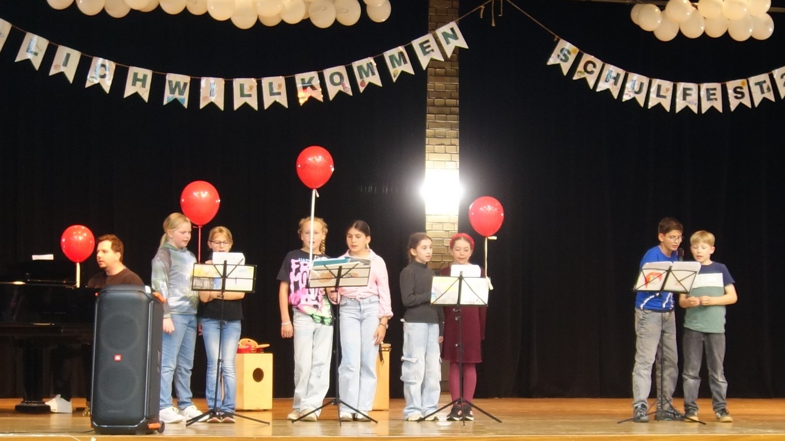 Musikalisches beim Schulfest. Foto: p Musikalisches beim Schulfest. Foto: p