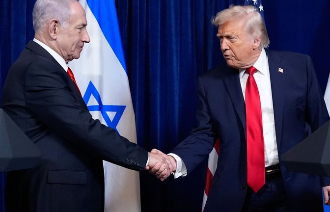 US-Präsident Donald Trump (r.) spricht eine Wahlempfehlung für den israelischen Ministerpräsidenten Benjamin Netanjahu (l.) aus. (Archivbild)<span class='image-autor'>Alex Brandon/AP/dpa</span>