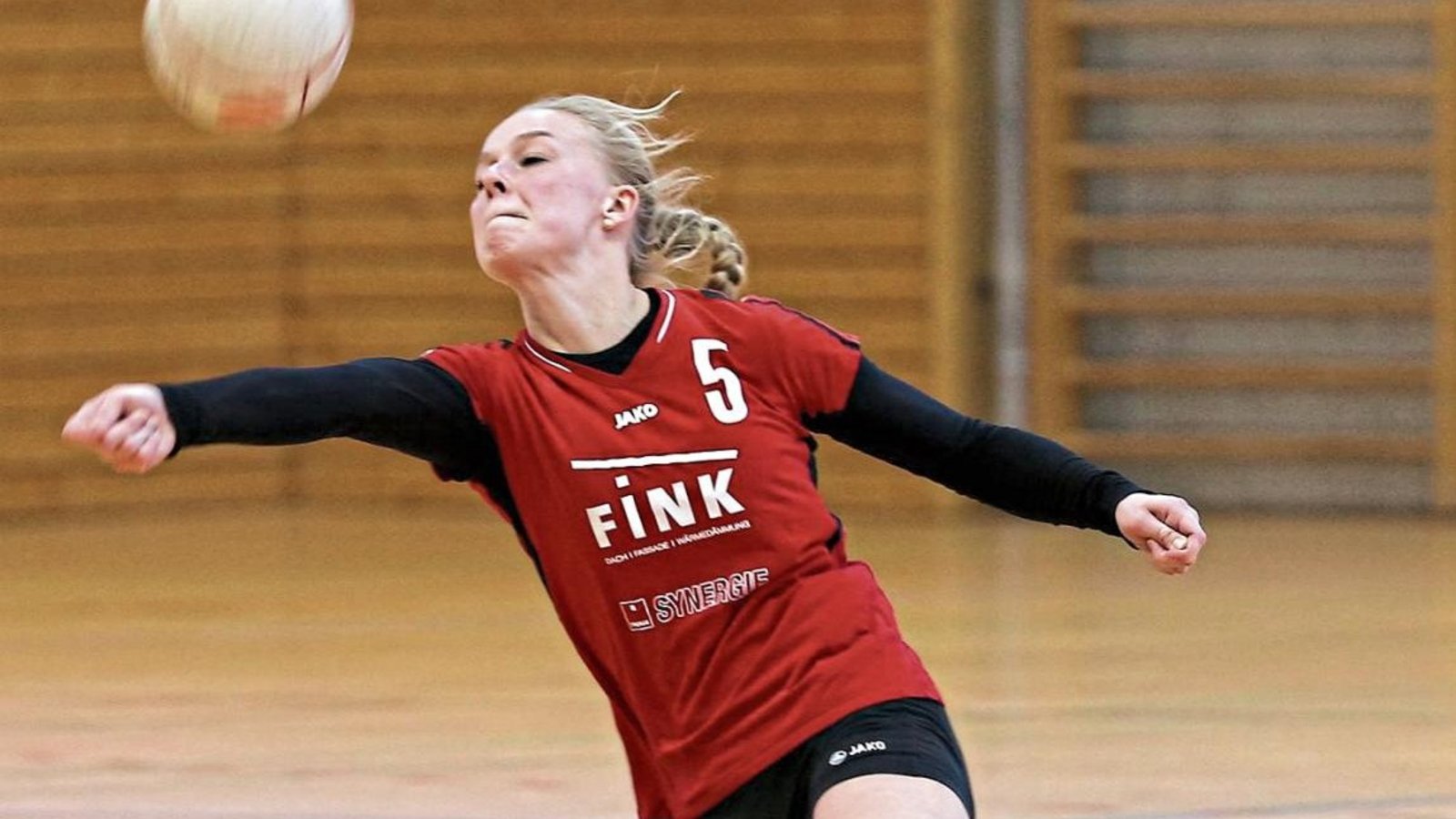 Natalie Lochmahr war beim TV Vaihingen auf der Mitteposition in der 1. Faustball-Bundesliga Süd gesetzt. Foto: Archiv/Küppers Natalie Lochmahr war beim TV Vaihingen auf der Mitteposition in der 1. Faustball-Bundesliga Süd gesetzt. Foto: Archiv/Küppers