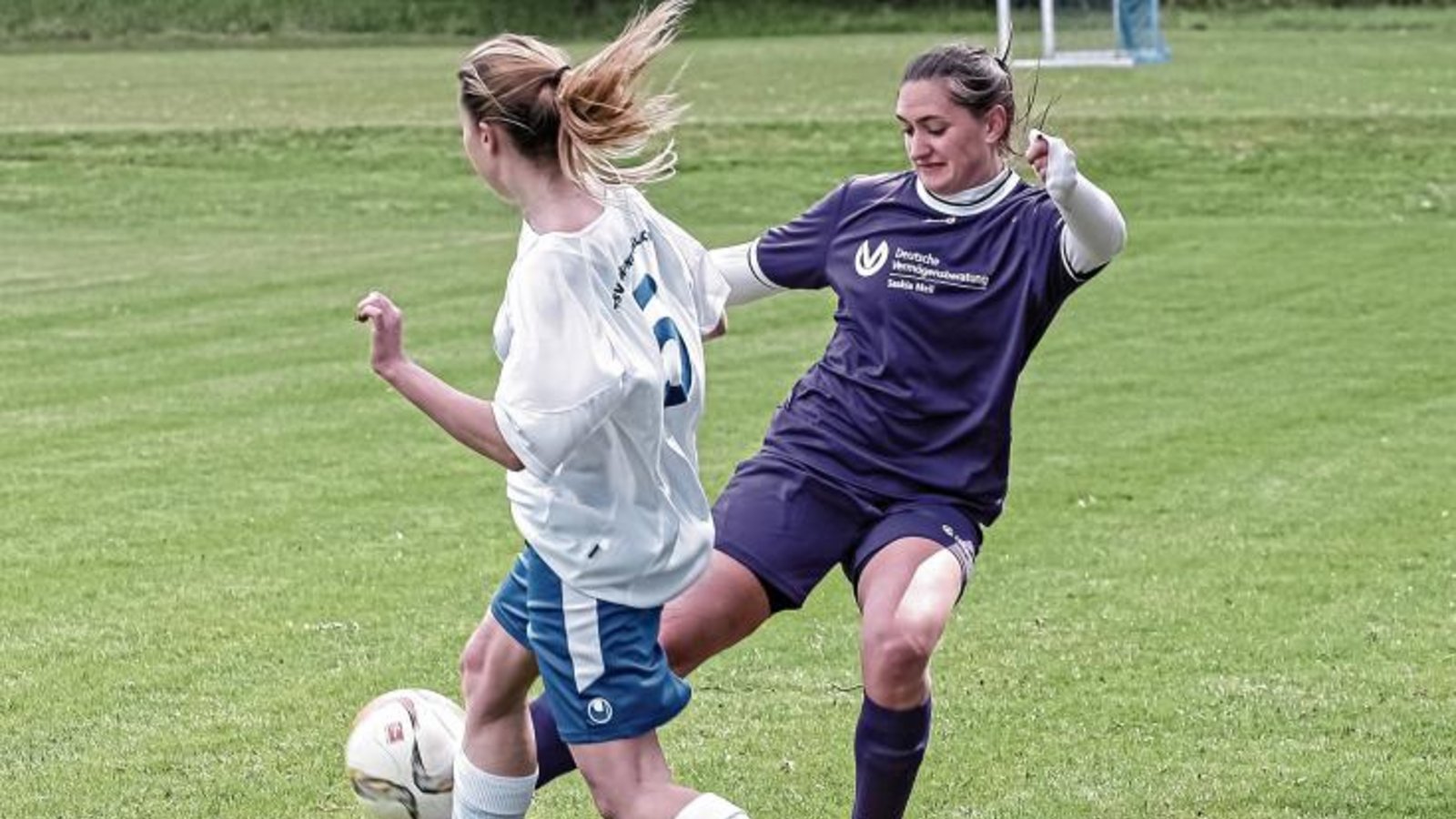 Für Ines Strohmair (rechts) und ihre Mannschaftskameradinnen des FV Roßwag stand die Arbeit an fußballerischen Grundlagen in der Vorbereitung im Fokus. Foto: Simecek Für Ines Strohmair (rechts) und ihre Mannschaftskameradinnen des FV Roßwag stand die Arbeit an fußballerischen Grundlagen in der Vorbereitung im Fokus. Foto: Simecek