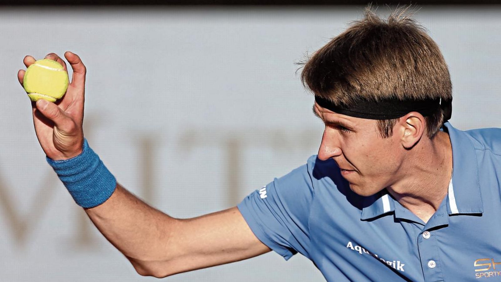 Volle Konzentration auf die anspruchsvolle Aufgabe bei den US-Open: Cedrik-Marcel Stebe vor dem Aufschlag Foto: Archiv/Küppers