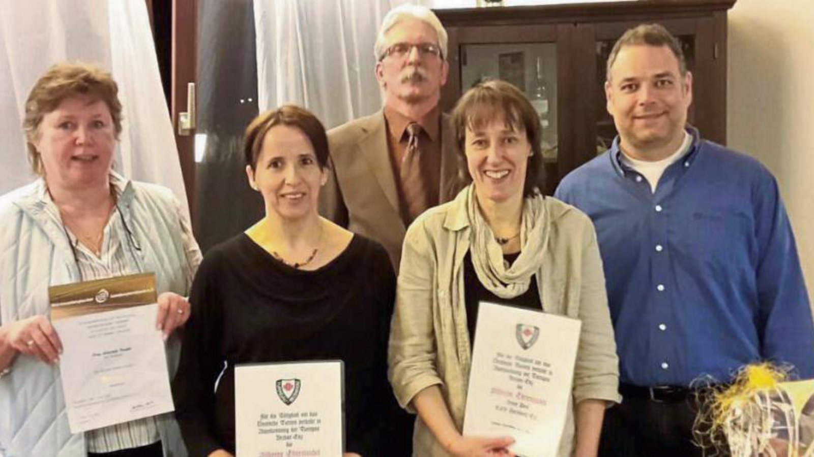 Gabi Preiml, Manuela Stadtfeld, Wolfgang Graf, Beate Paul und Klaus schuller (von links) machen sich um den Verein verdient. Foto: p Gabi Preiml, Manuela Stadtfeld, Wolfgang Graf, Beate Paul und Klaus schuller (von links) machen sich um den Verein verdient. Foto: p