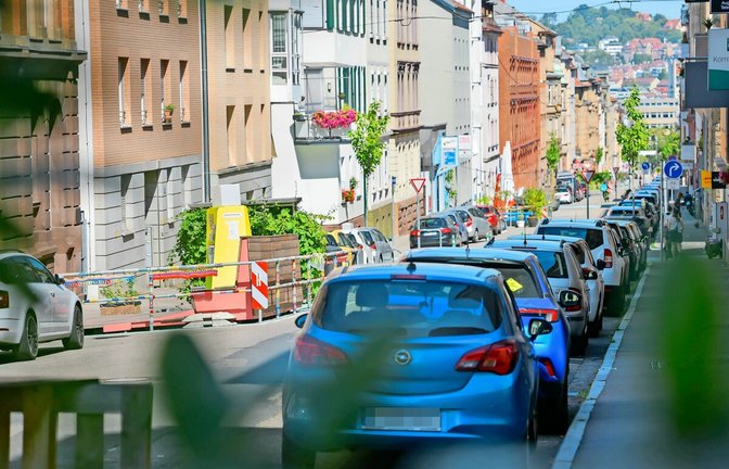 Parkplätze sind in Stuttgart rar. 2027 sollen sie auch für Anwohner teurer werden.<span class='image-autor'>Foto: Lichtgut/Max Kovalenko</span>