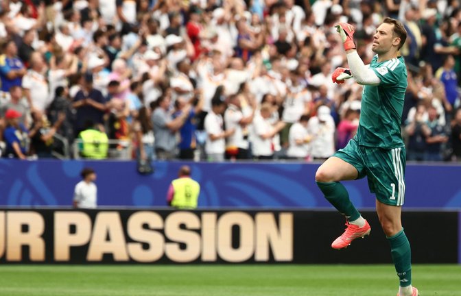 Manuel Neuer analysiert den klaren Startsieg der Fußball-Nationalmannschaft.<span class='image-autor'>Foto: Christian Charisius/dpa</span>