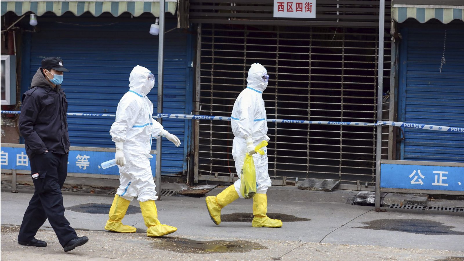 Hat die Coronapandemie auf diesem Tiermarkt im chinesischen Wuhan begonnen – oder doch in einem Labor?Foto: Chinatopix/AP/dpa Hat die Coronapandemie auf diesem Tiermarkt im chinesischen Wuhan begonnen – oder doch in einem Labor?Foto: Chinatopix/AP/dpa