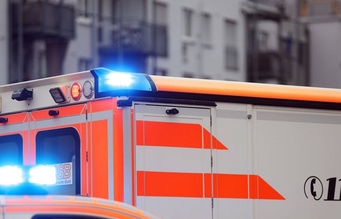 Für den 18-jährigen Citroën-Fahrer kam jede Hilfe zu spät: Er starb noch an der Unfallstelle. (Symbolbild)<span class='image-autor'>Foto: imago/Steffen Schellhorn</span>