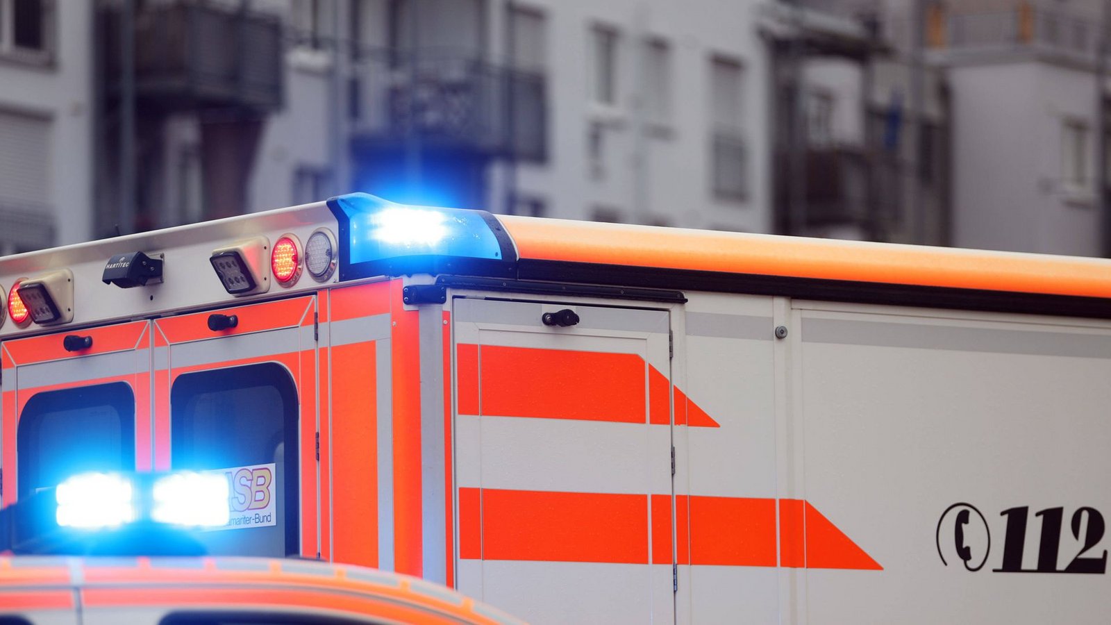 Für den 18-jährigen Citroën-Fahrer kam jede Hilfe zu spät: Er starb noch an der Unfallstelle. (Symbolbild)Foto: imago/Steffen Schellhorn Für den 18-jährigen Citroën-Fahrer kam jede Hilfe zu spät: Er starb noch an der Unfallstelle. (Symbolbild)Foto: imago/Steffen Schellhorn