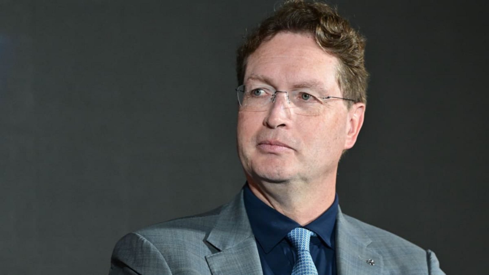 Mercedes-Chef Ola Källenius will mit höherer Produktivität gegen sinkende Absätze ankämpfen.Bernd Weißbrod/dpa