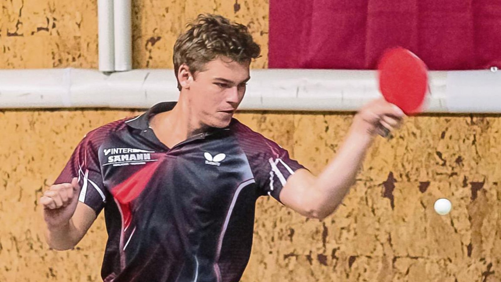 Großglattbachs Jakob Schachtl musste sich in seinem Einzel gegen Olaf Zaoral durch fünf Sätze quälen. Foto: Archiv/Simecek Großglattbachs Jakob Schachtl musste sich in seinem Einzel gegen Olaf Zaoral durch fünf Sätze quälen. Foto: Archiv/Simecek