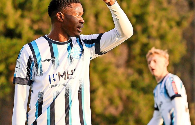 Abdoulie Mboob konnte bisher nur in Testspielen für die Stuttgarter Kickers am Ball sein.<span class='image-autor'>Foto: Baumann</span>